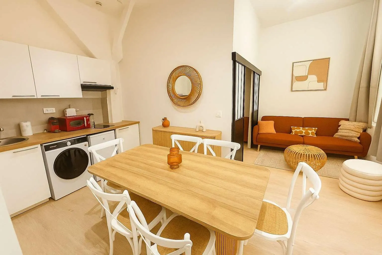 2 Pieces Avec Mezzanine Et Deco Design - Paris 9 Apartment 0*,  France